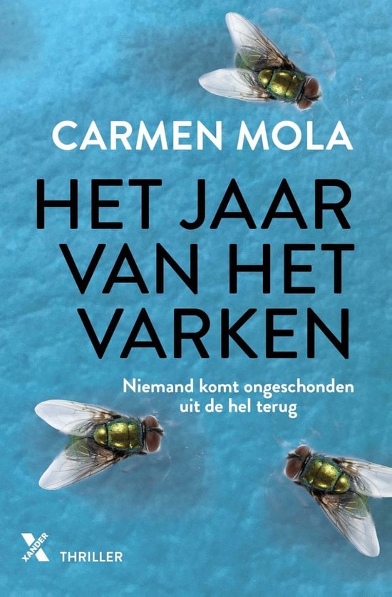 Omslag is gevuld met water. In het water zitten drie strontvliegen